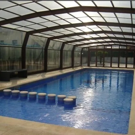 Con Terraza, Piscina Y Parking A Rapadoira Foz